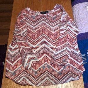 Quarter sleeve light sweater